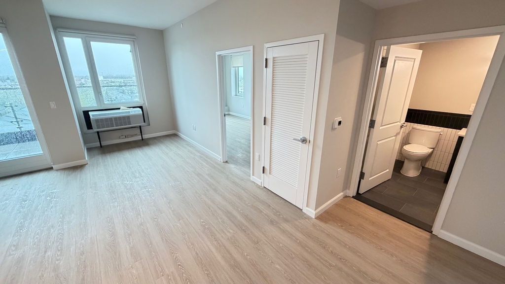 183-03 Hillside Avenue - Photo 7
