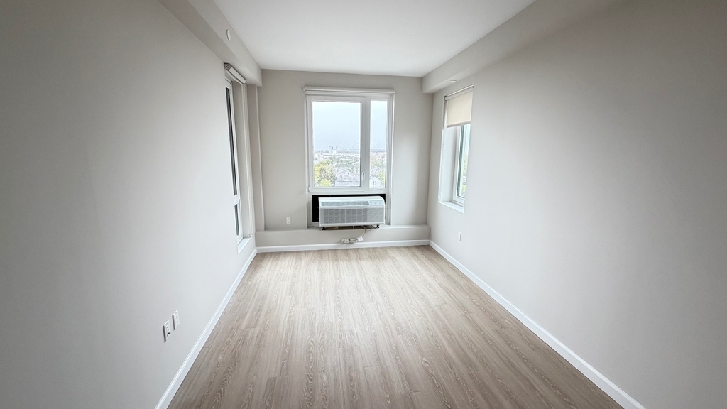 183-03 Hillside Avenue - Photo 14