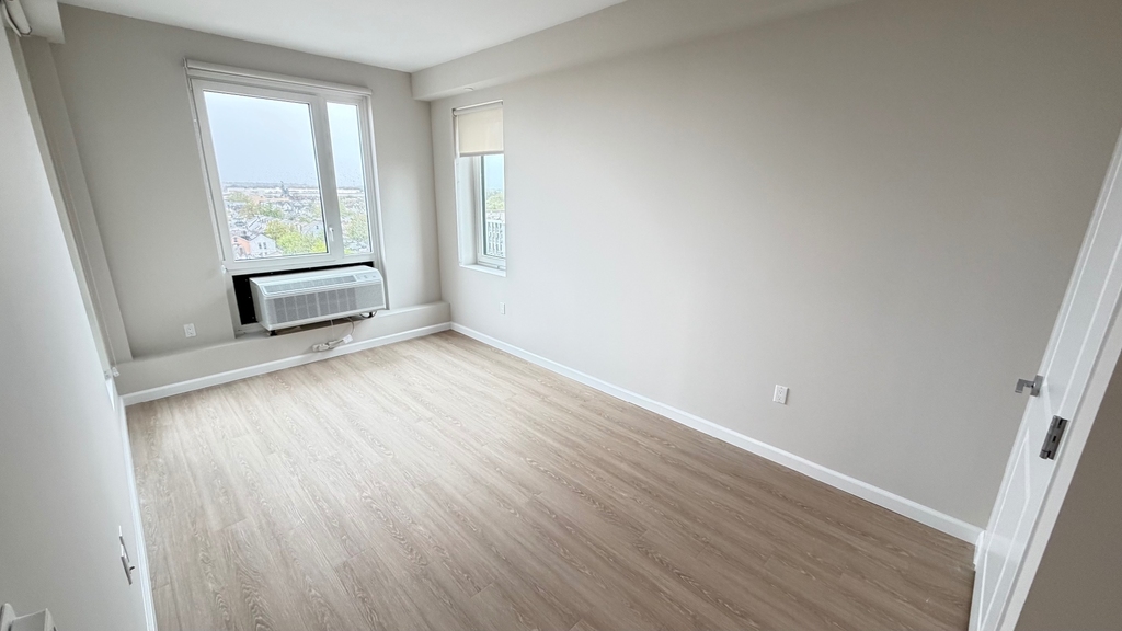 183-03 Hillside Avenue - Photo 13