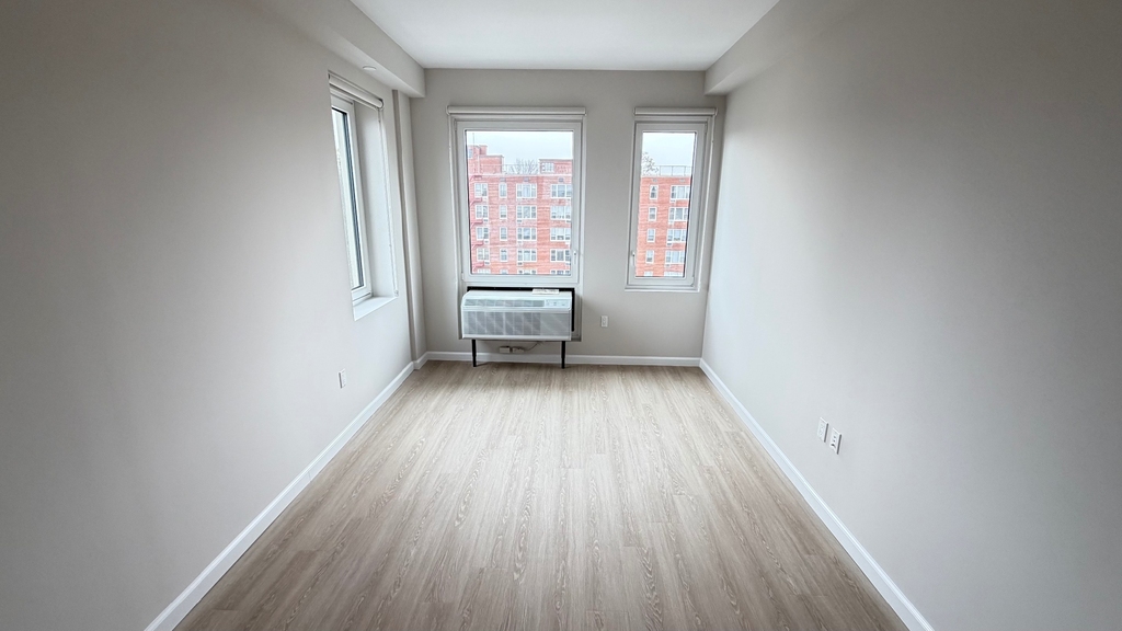 183-03 Hillside Avenue - Photo 16