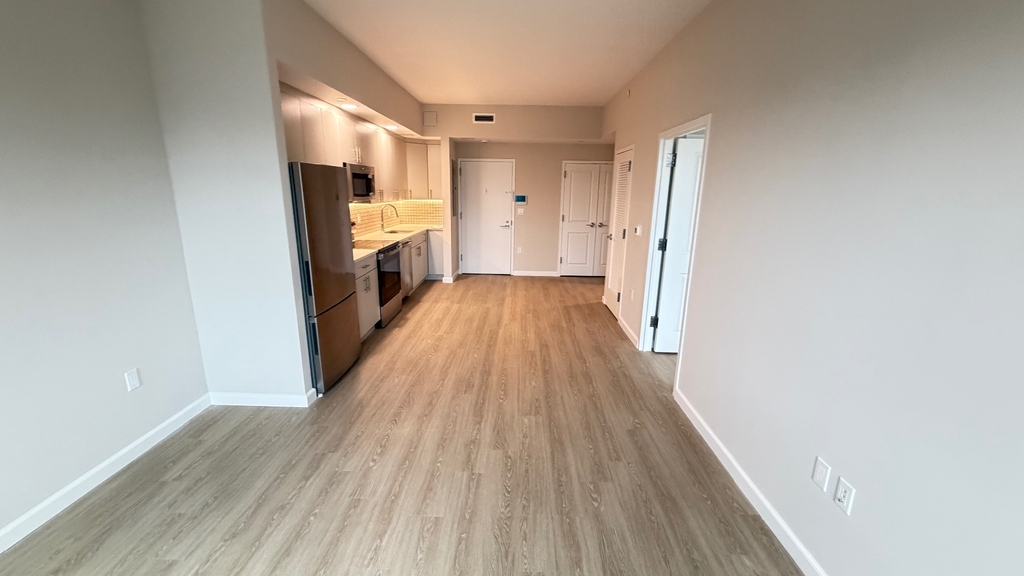 183-03 Hillside Avenue - Photo 7