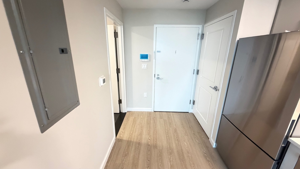 183-03 Hillside Avenue - Photo 3