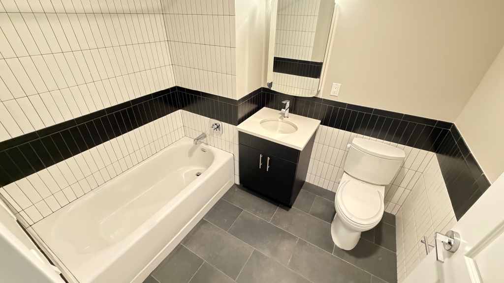 183-03 Hillside Avenue - Photo 4