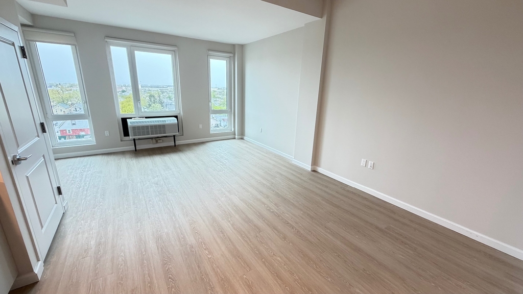 183-03 Hillside Avenue - Photo 7