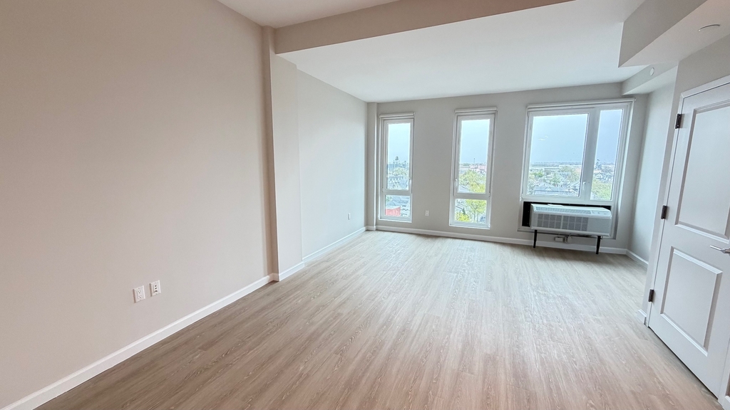183-03 Hillside Avenue - Photo 6