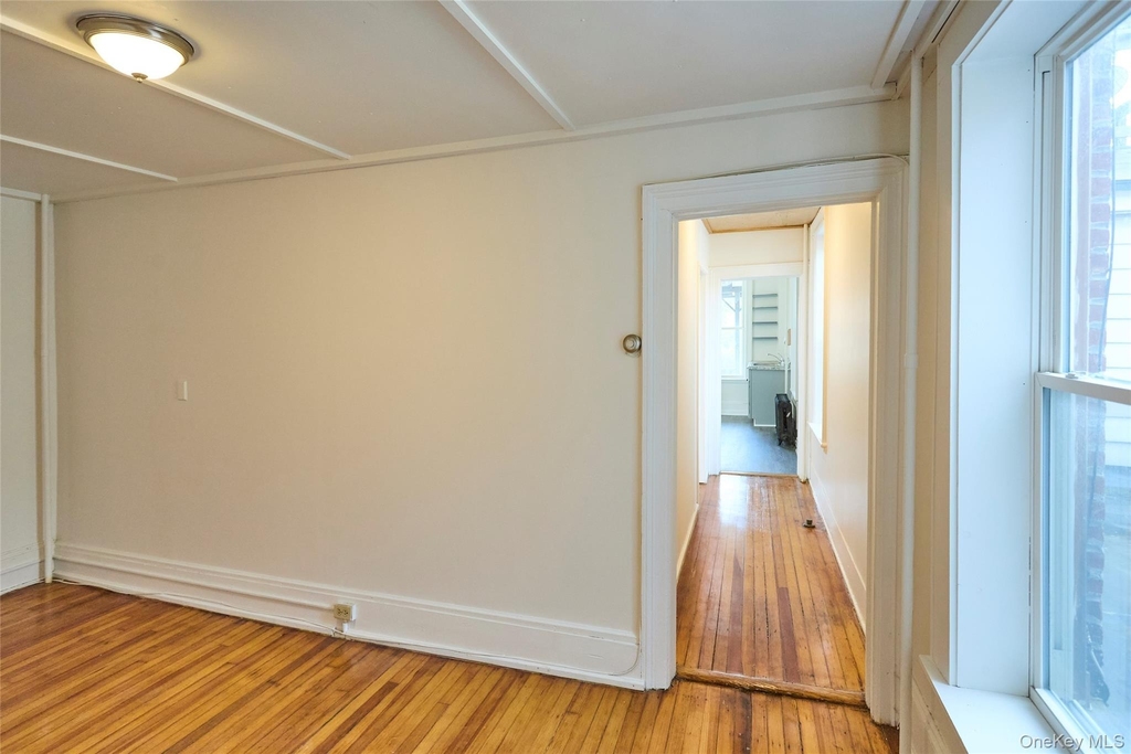 457 Main St - Photo 5