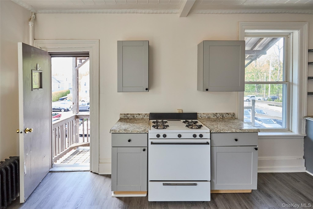457 Main St - Photo 10
