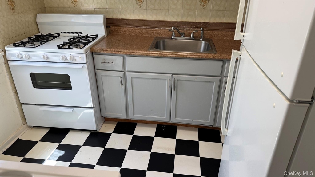 7442 260th Street - Photo 3