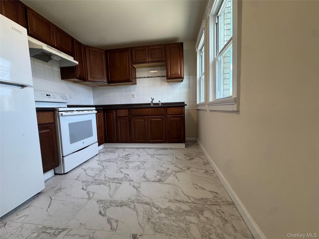 284 Main Street - Photo 12