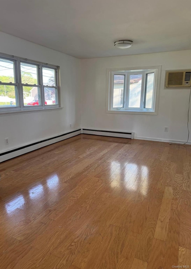 35 Auborn Avenue - Photo 1