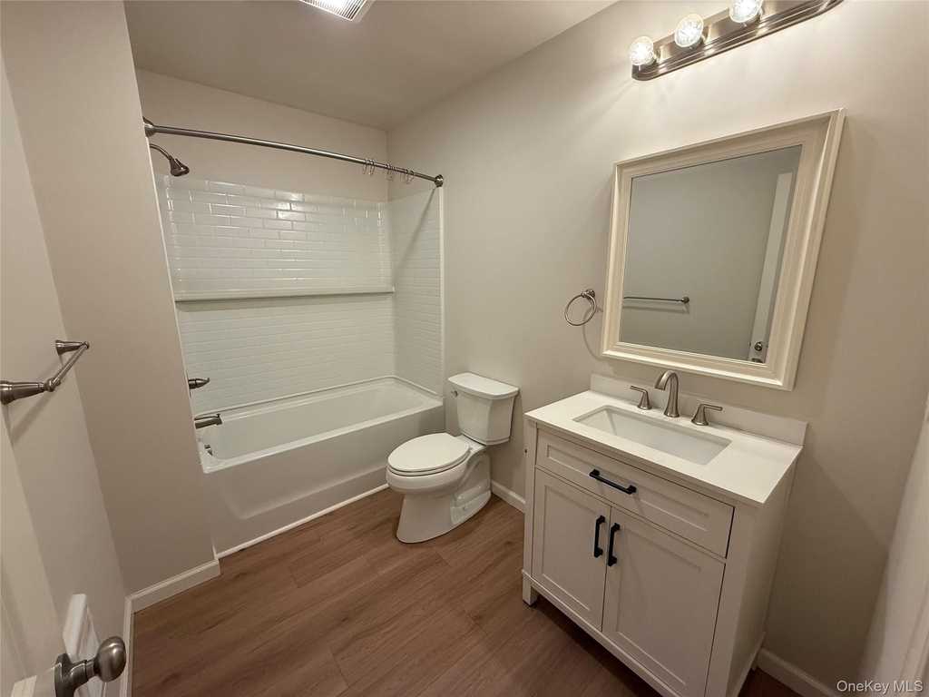 185 Broadway - Photo 3
