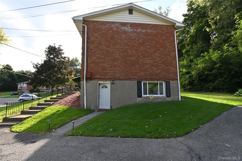 1805 Parr Lake Drive - Photo 2