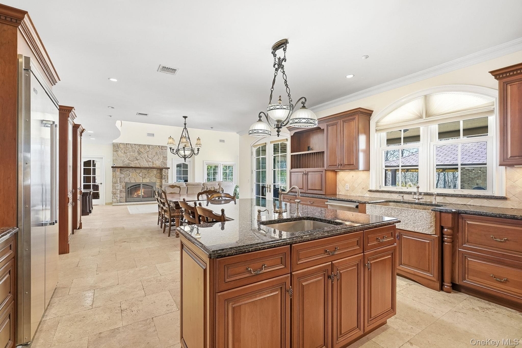 590 West Street - Photo 9