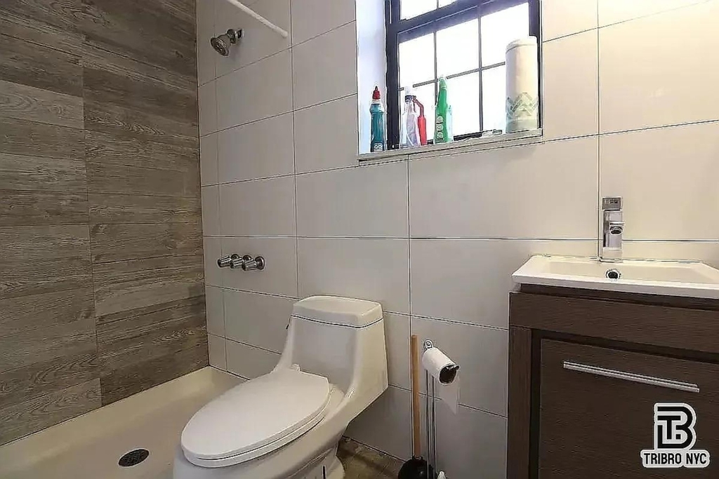 465 Chauncey Street - Photo 6
