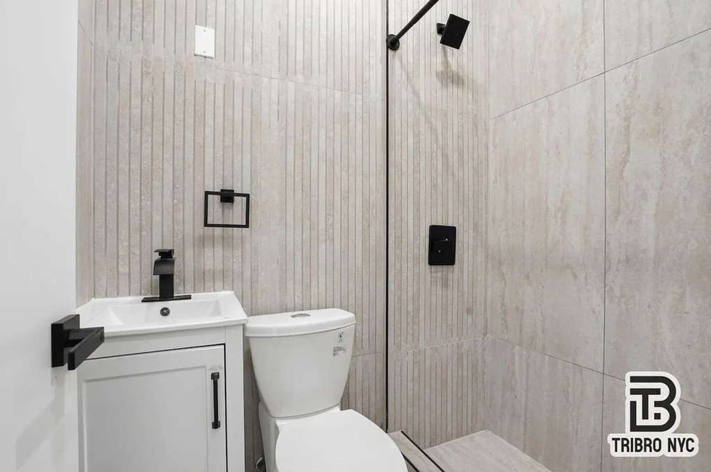 62-07 Catalpa Avenue - Photo 8