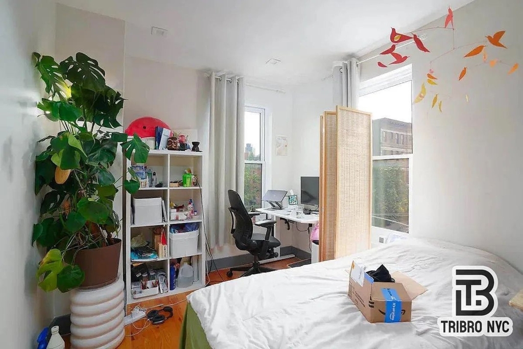 181 Greenpoint Avenue - Photo 3