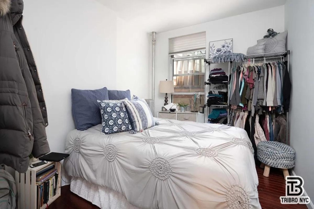 418 E 119th Street - Photo 3