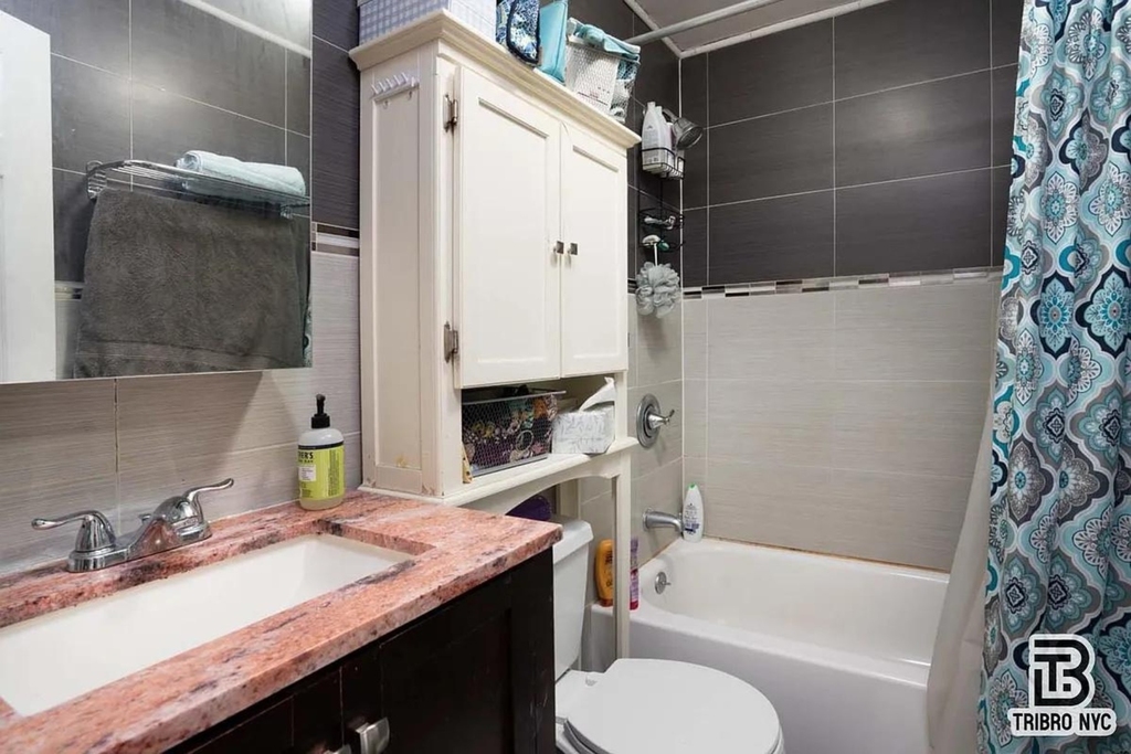 418 E 119th Street - Photo 6