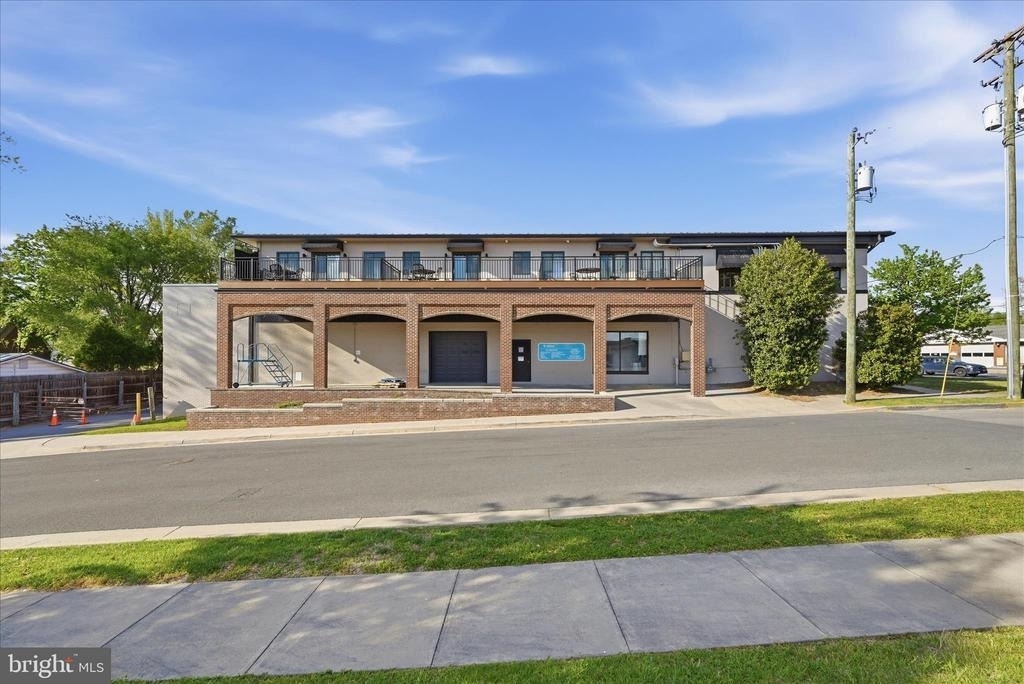 443 Millwood Ave - Photo 2