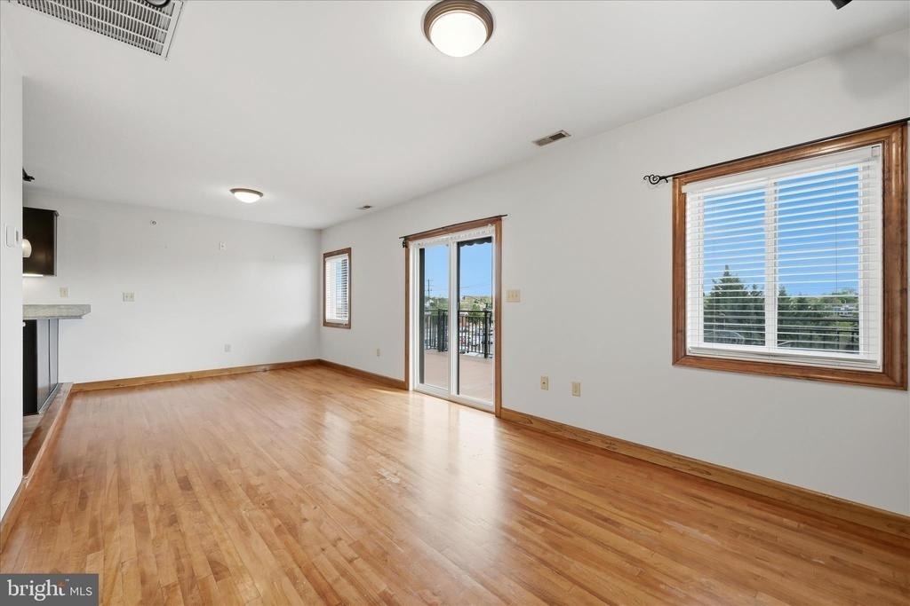 443 Millwood Ave - Photo 12