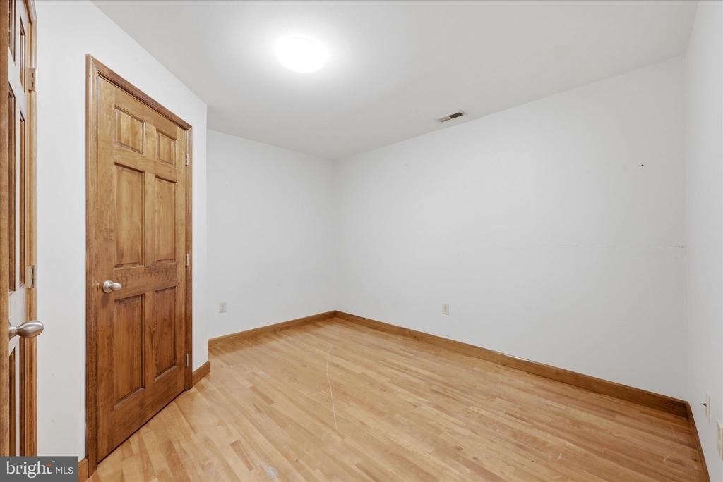 443 Millwood Ave - Photo 8