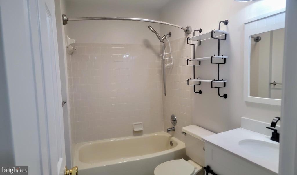 8949 Princeton Park Drive - Photo 15