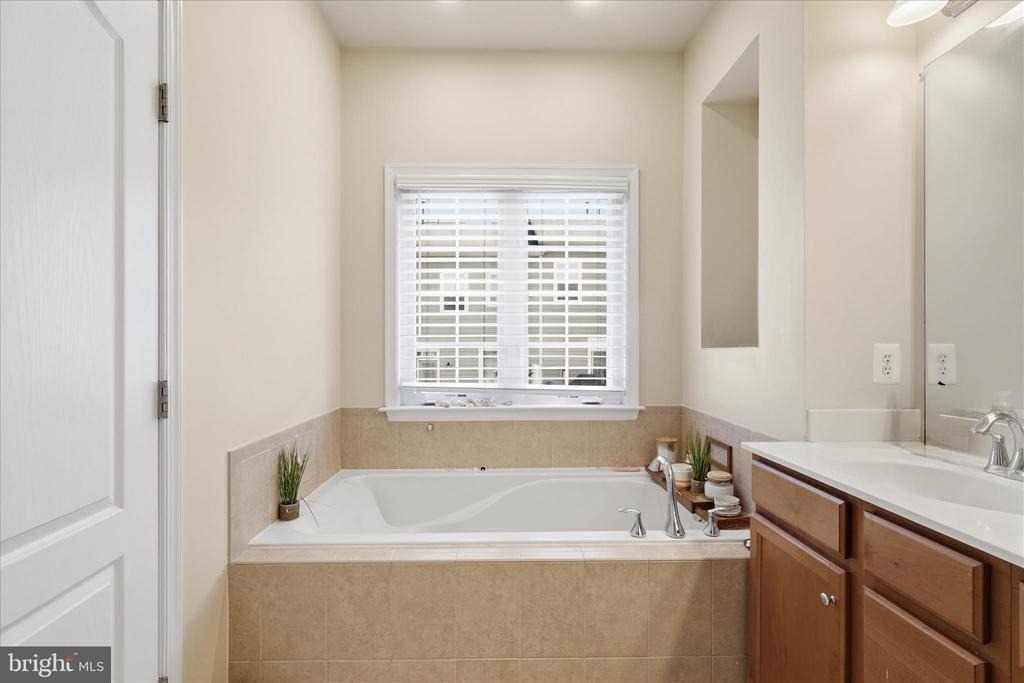 20925 Houseman Terrace - Photo 27