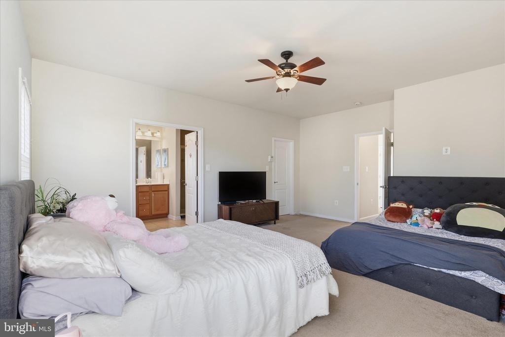 20925 Houseman Terrace - Photo 24