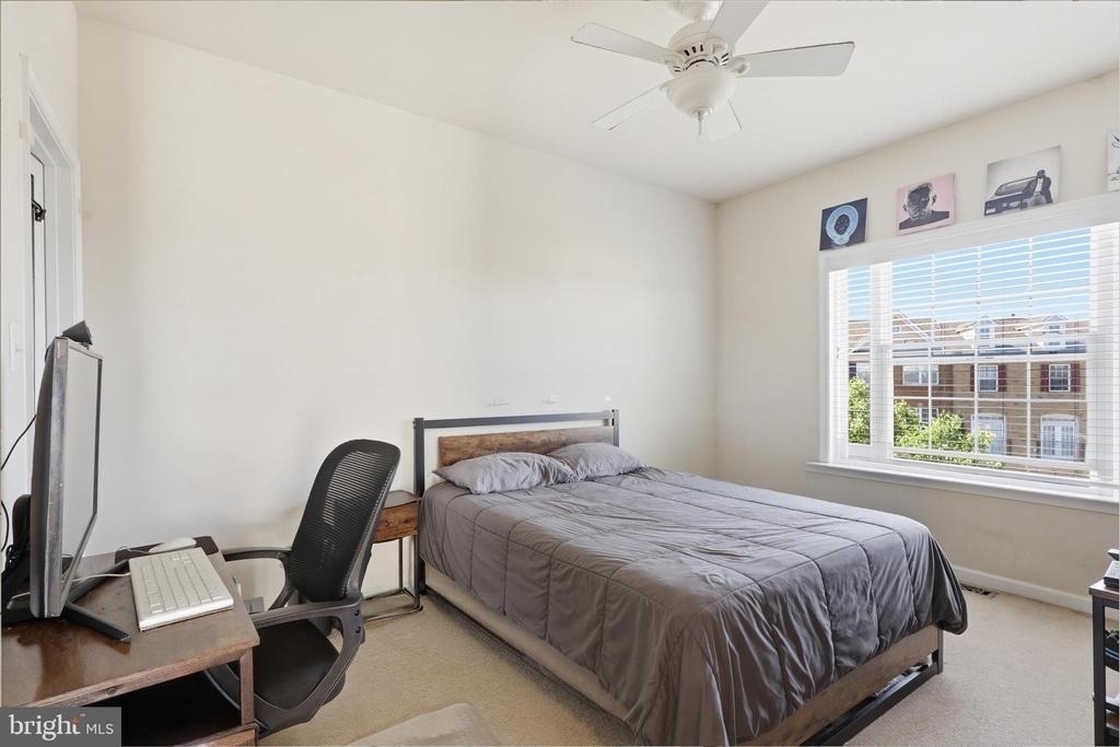 20925 Houseman Terrace - Photo 30