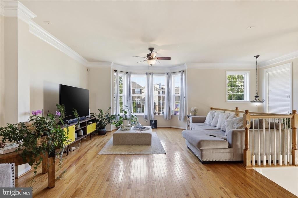 20925 Houseman Terrace - Photo 11