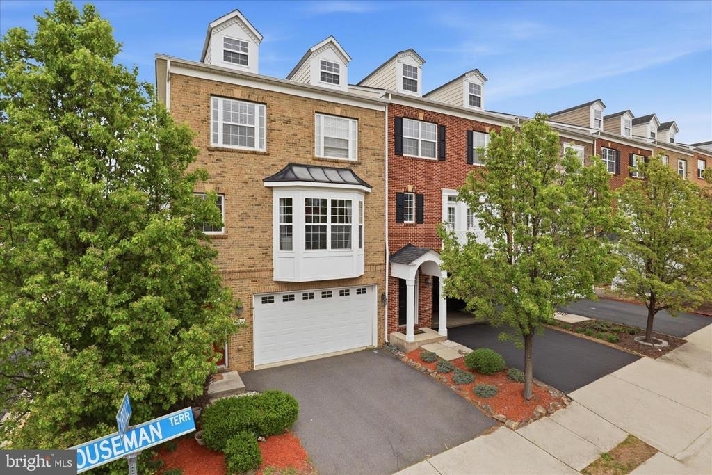 20925 Houseman Terrace - Photo 4