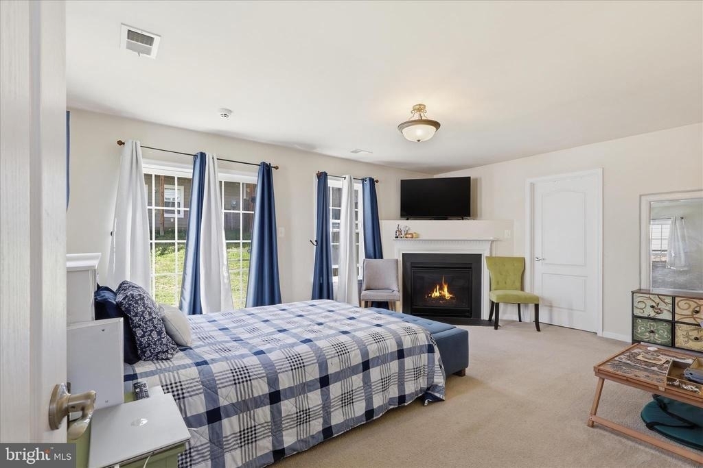 20925 Houseman Terrace - Photo 32