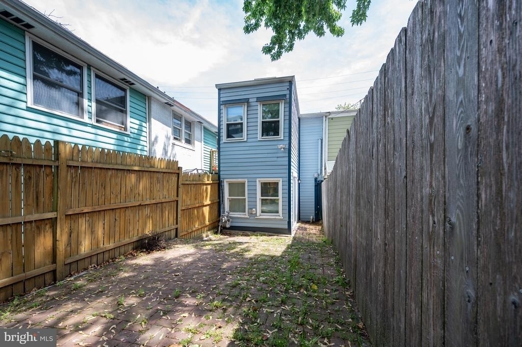312 N Henry Street - Photo 30