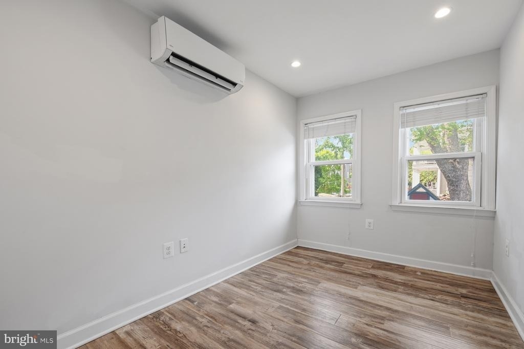 312 N Henry Street - Photo 21