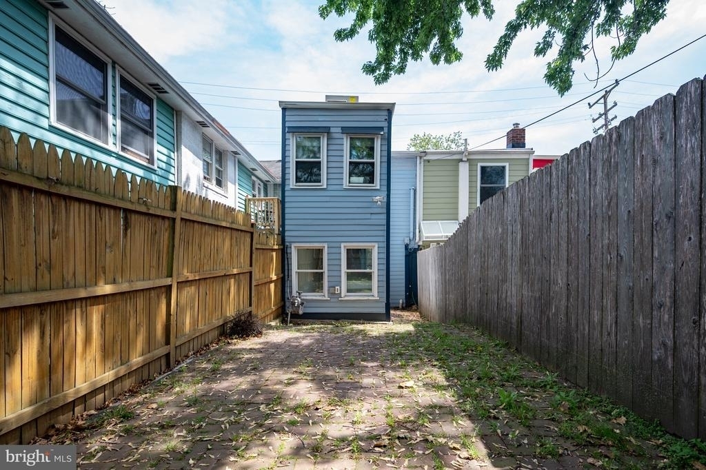 312 N Henry Street - Photo 28
