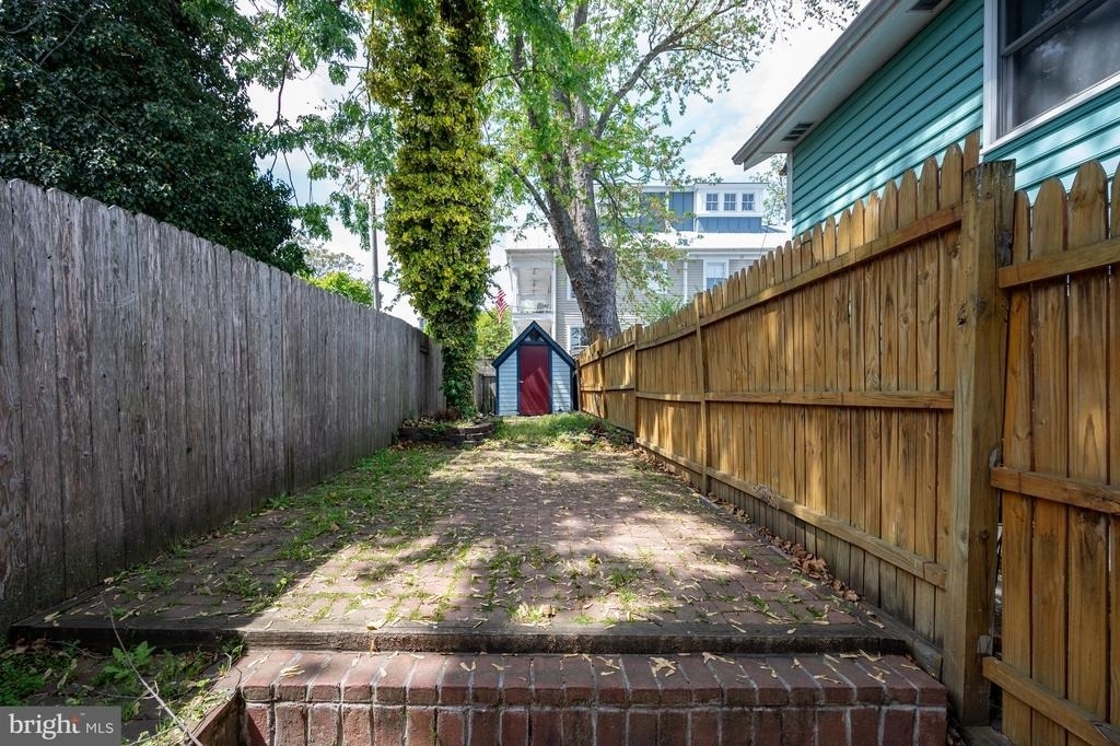 312 N Henry Street - Photo 32