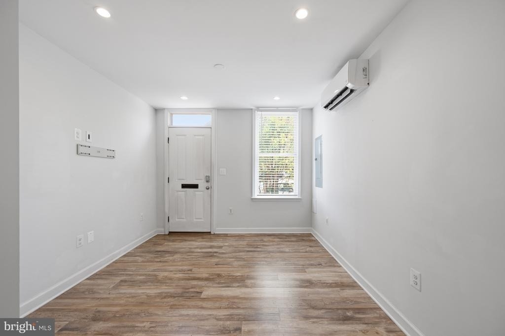 312 N Henry Street - Photo 5