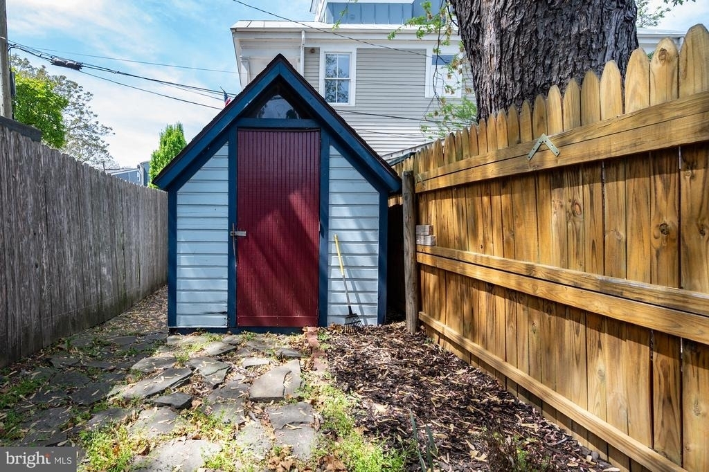 312 N Henry Street - Photo 33