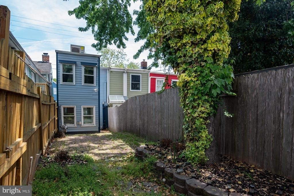 312 N Henry Street - Photo 29