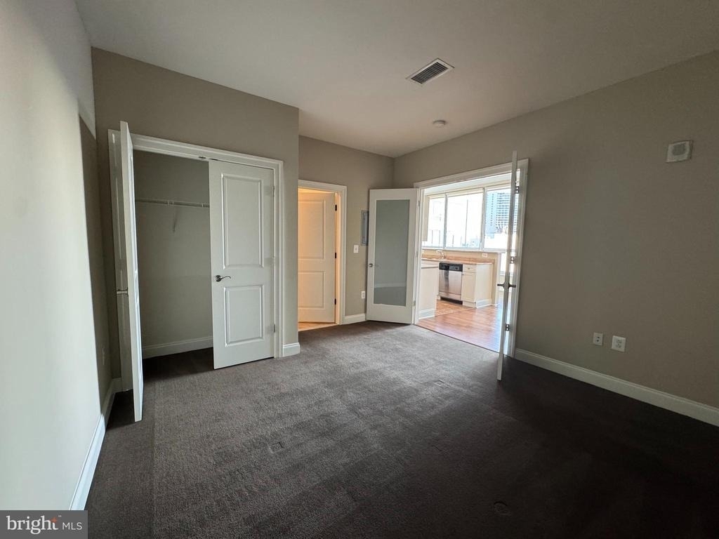 2040 Market - Photo 7