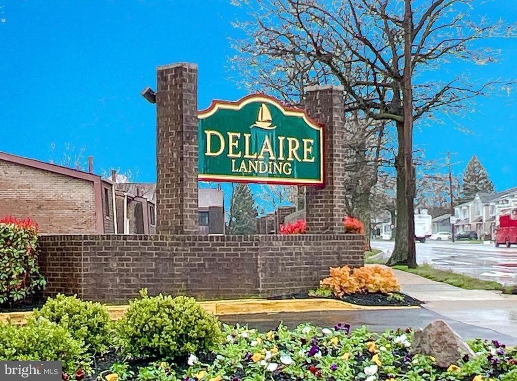 44303 Delaire Landing Road - Photo 0