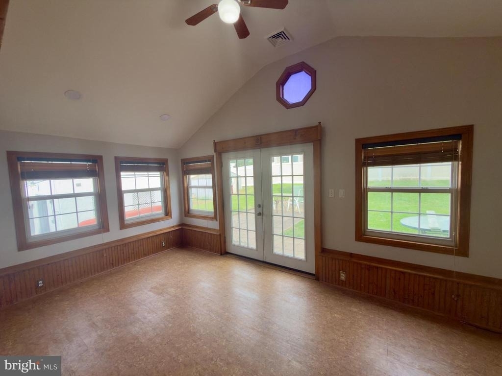 422 W 6th Avenue - Photo 33