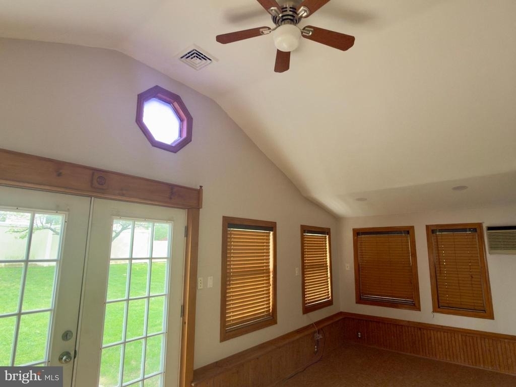 422 W 6th Avenue - Photo 35