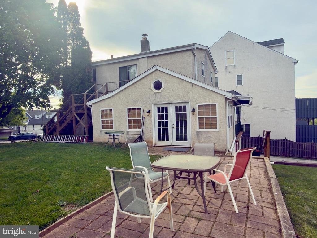 422 W 6th Avenue - Photo 10