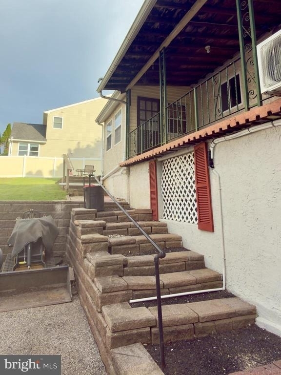 422 W 6th Avenue - Photo 4