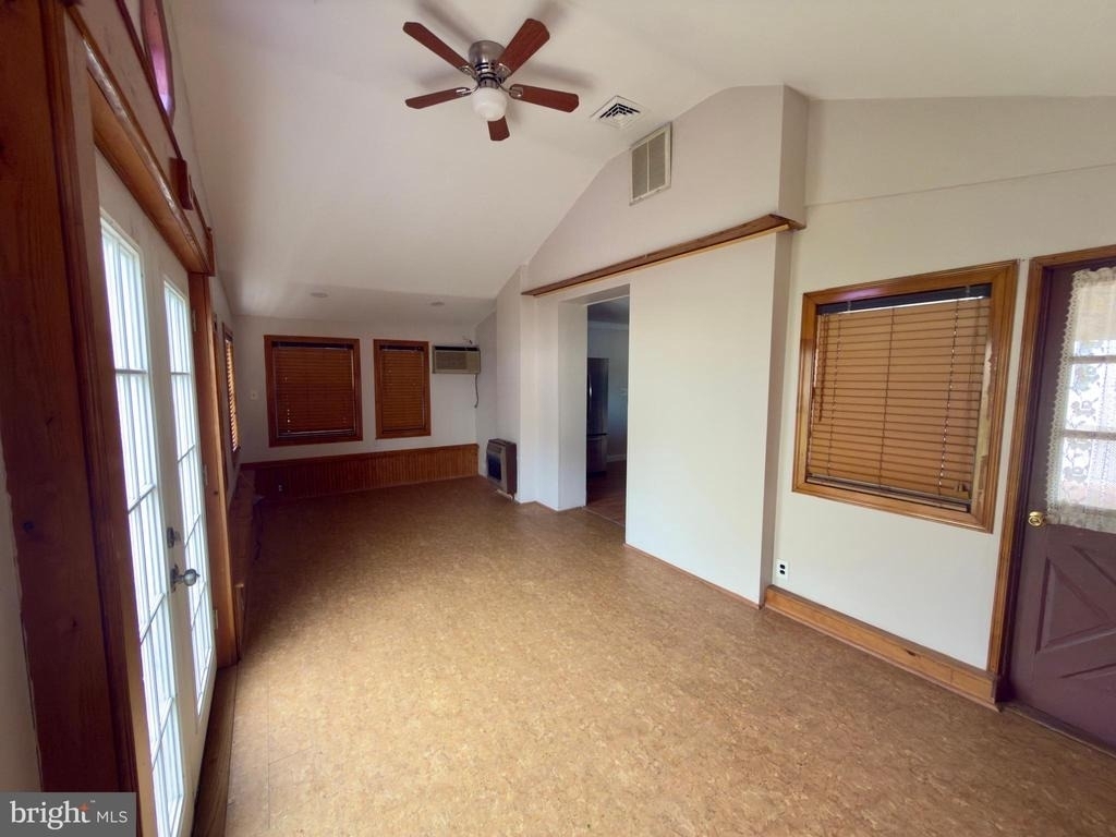 422 W 6th Avenue - Photo 38