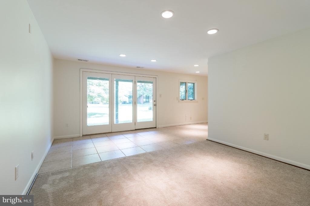 8209 Ruxton Crossing Court - Photo 9
