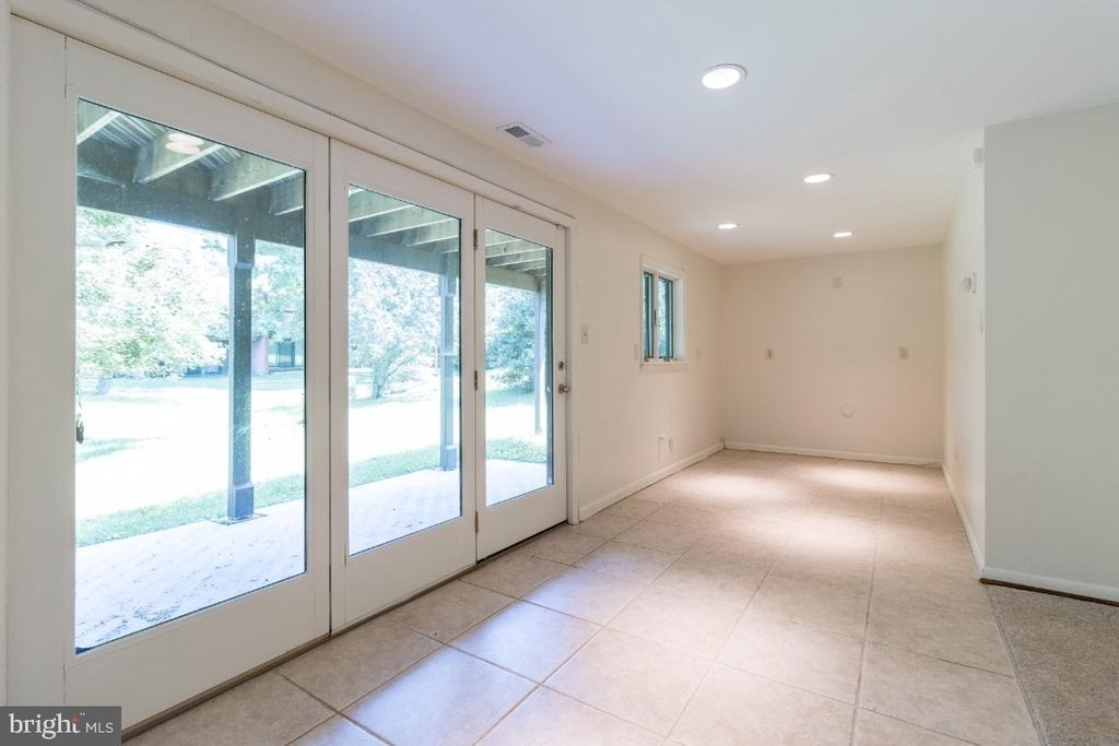 8209 Ruxton Crossing Court - Photo 10