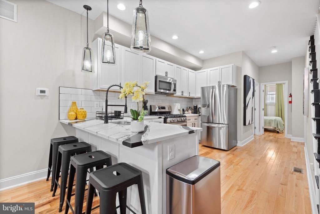2219 E Chase Street - Photo 0