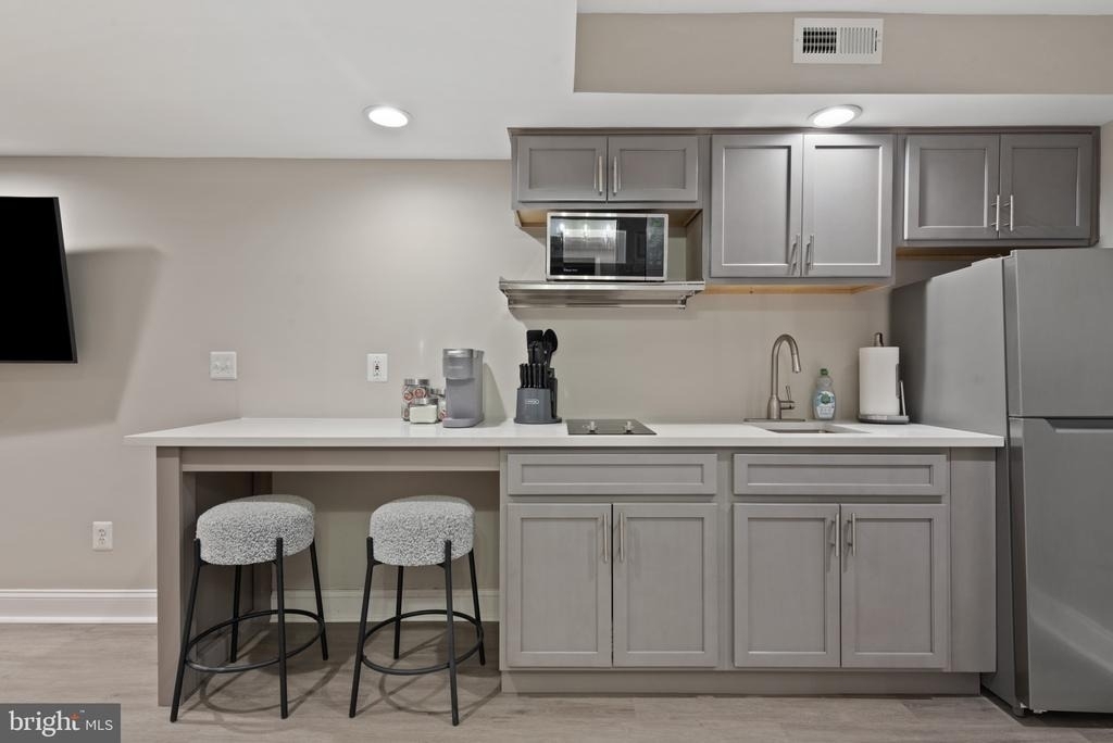 2219 E Chase Street - Photo 55